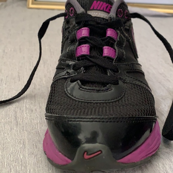 Nike Reax Sneakers - Picture 8 of 10